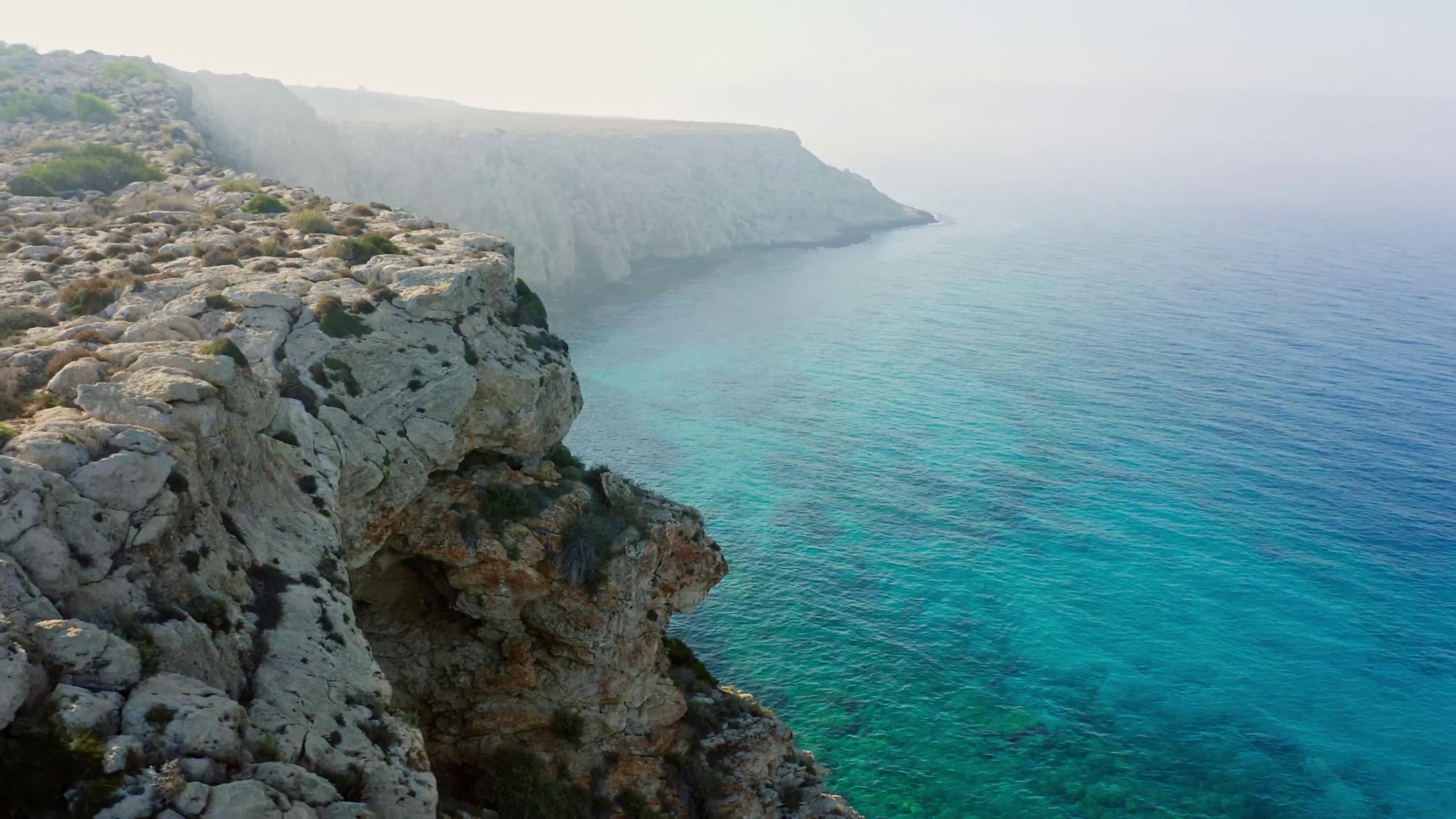 E10 – Ιστορίες λαξευμένες στην πέτρα