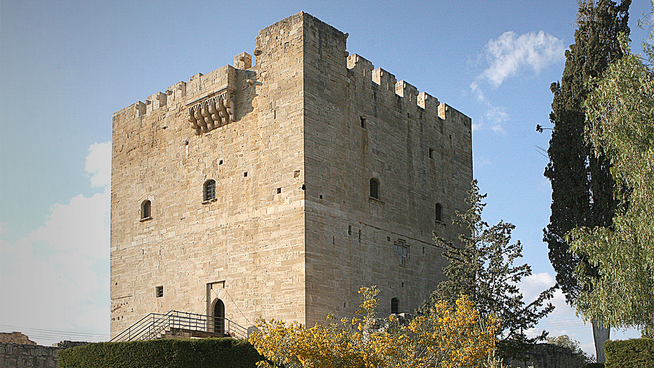 An era of Legends told through Castles
