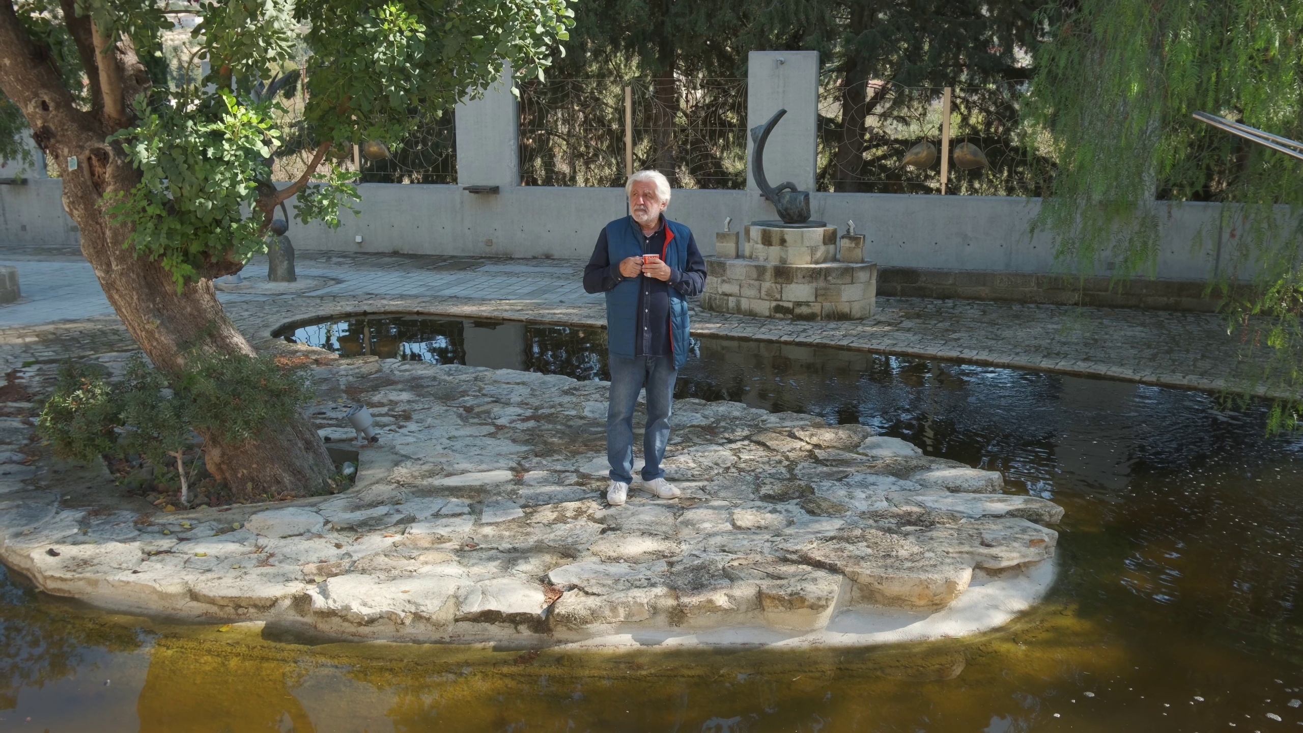 Sculptor – Philippos Yiapanis